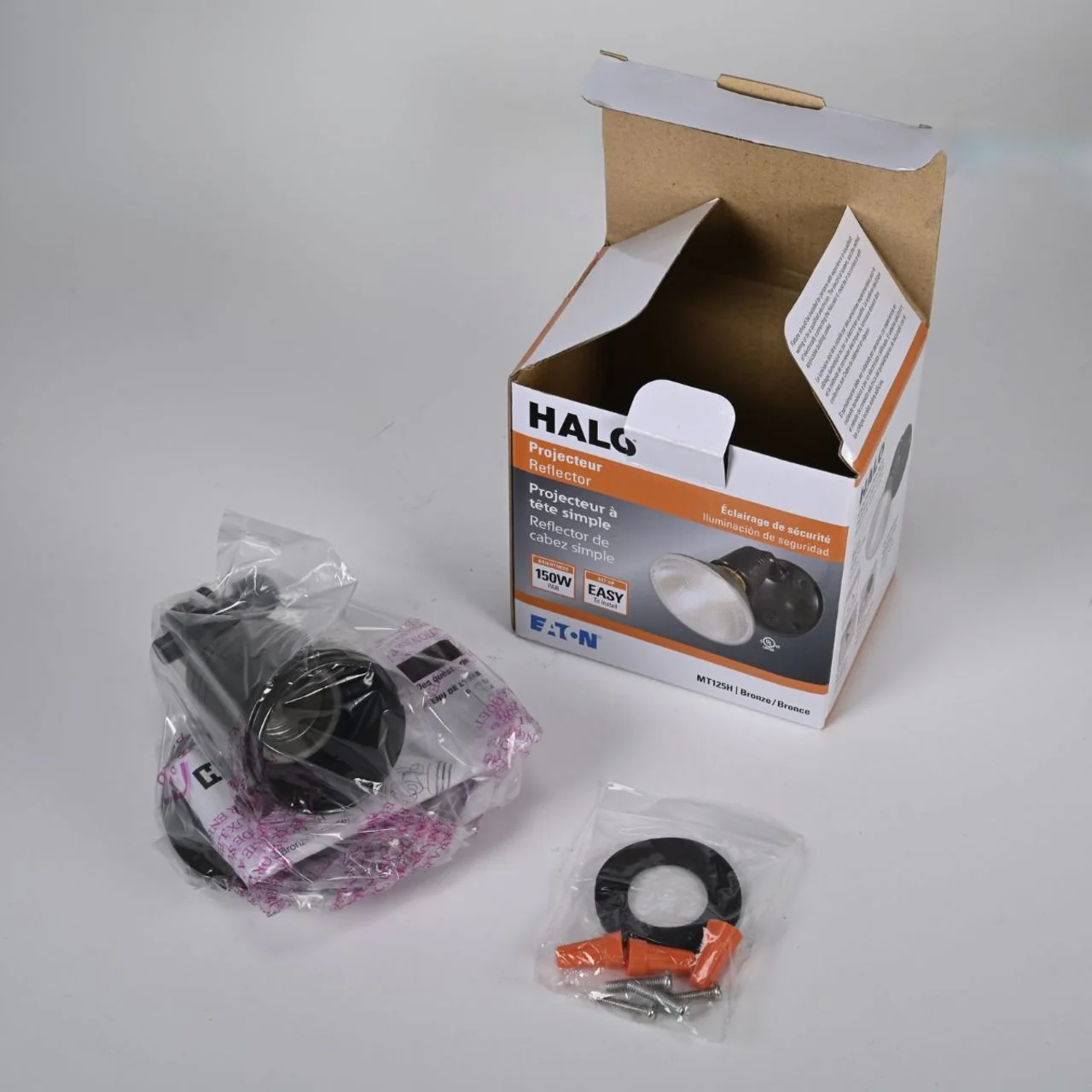 All-Pro Single-Head Floodlight - 150W Max - Bronze Finish - Image 7