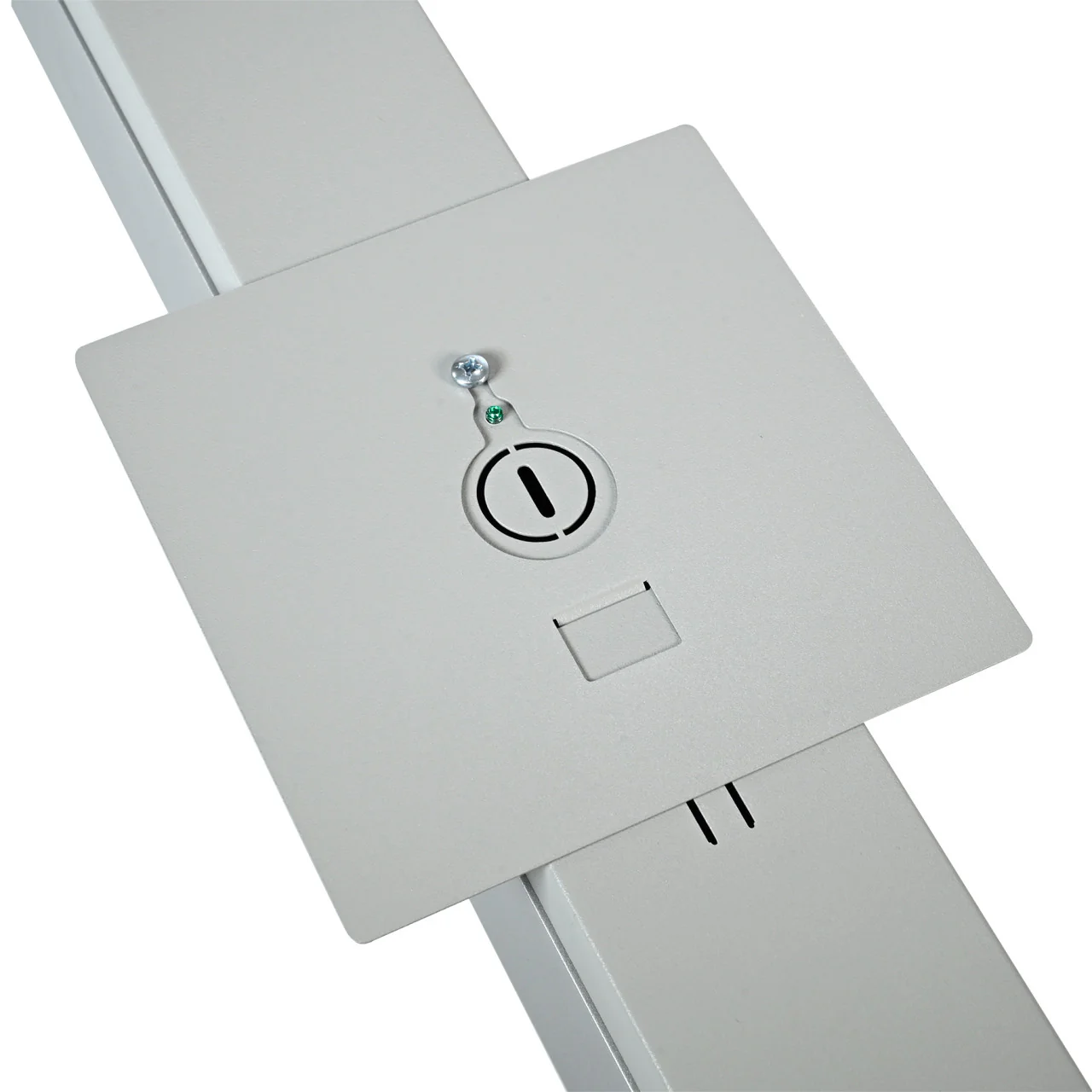 Surface Mount LED 4ft. Linear Light - 40 Watt - Color Tunable 3000K/4000K/5000K - Silver Lamp Body - LumeGen - Image 5