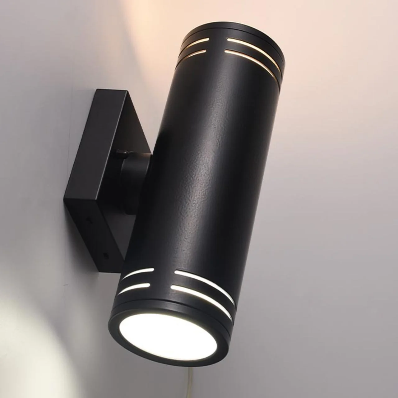 LED Outdoor Up & Down Wall Light - EUDC-31W103sp - 31W - 3000 Lumens - Euri Lighting - Image 3