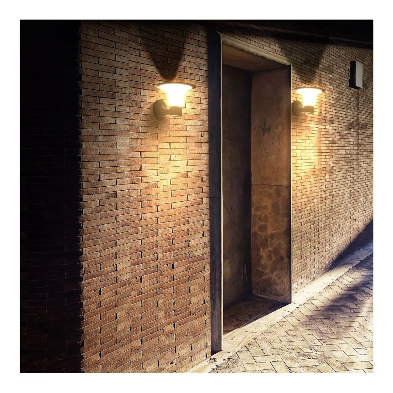 Solar LED Diamond Wall Light - 2200 Lumens - Dual Color Temperatures - LumeGen - Image 8
