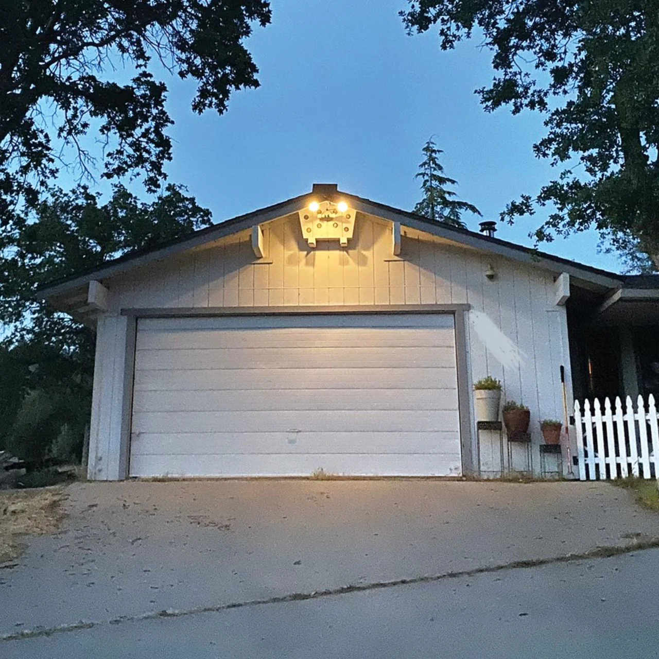 LED Solar Round Wall Light - 1540 Lumens - LumeGen - Image 8