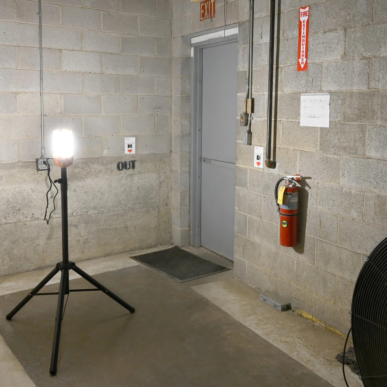 Temporary Work Light Tripod - Image 4